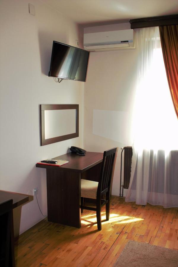 Garni Hotel City Kruševac Eksteriør bilde