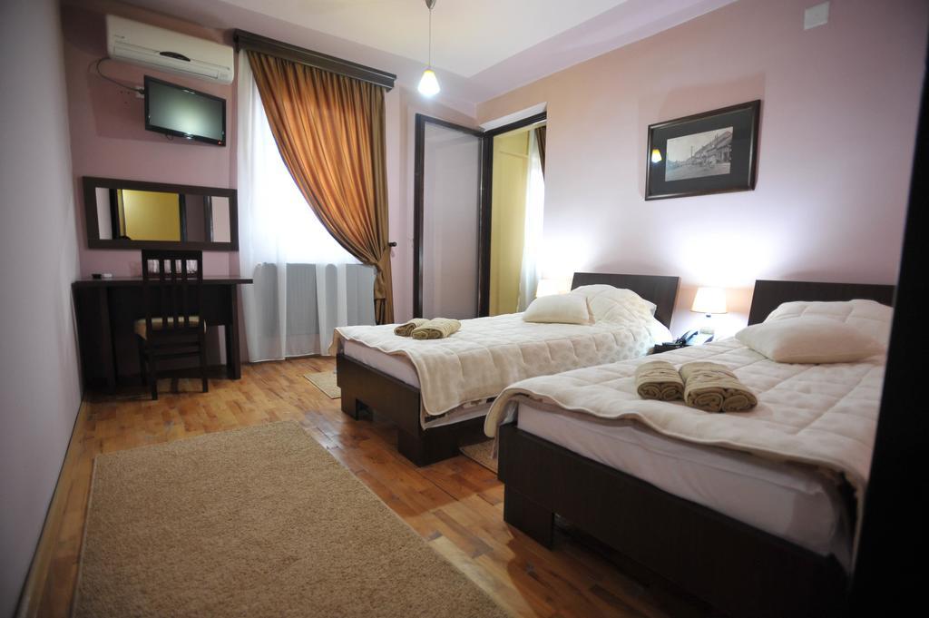 Garni Hotel City Kruševac Rom bilde